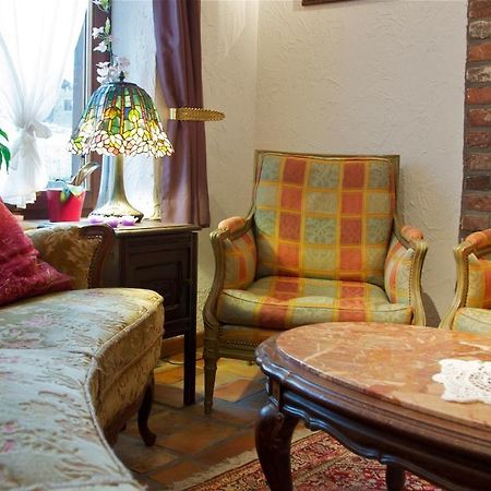B&B La Roustiere ธูส์ ภายนอก รูปภาพ
