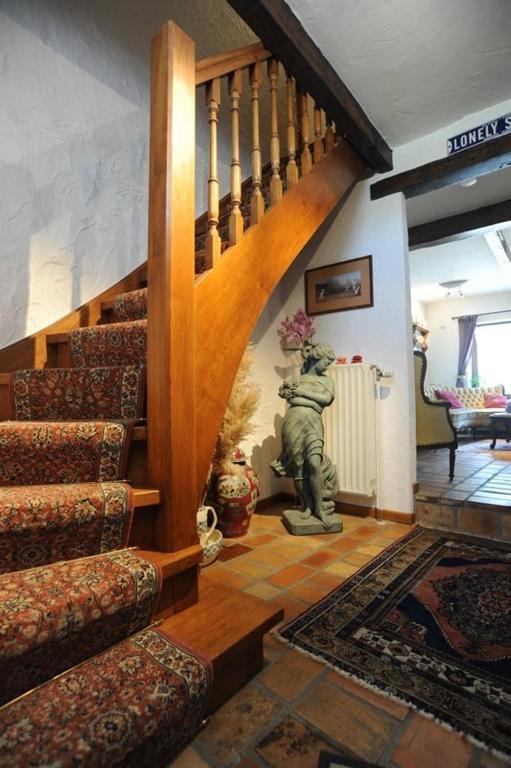 B&B La Roustiere ธูส์ ภายนอก รูปภาพ