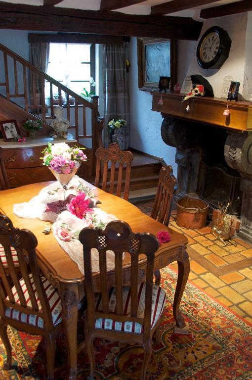 B&B La Roustiere ธูส์ ภายนอก รูปภาพ
