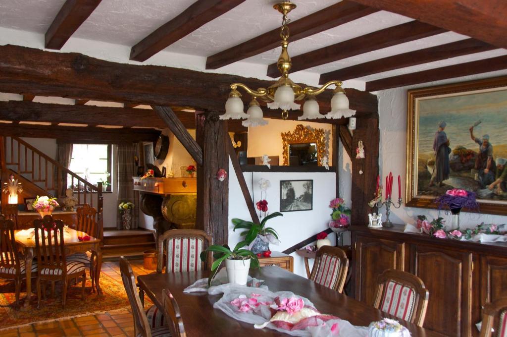 B&B La Roustiere ธูส์ ภายนอก รูปภาพ